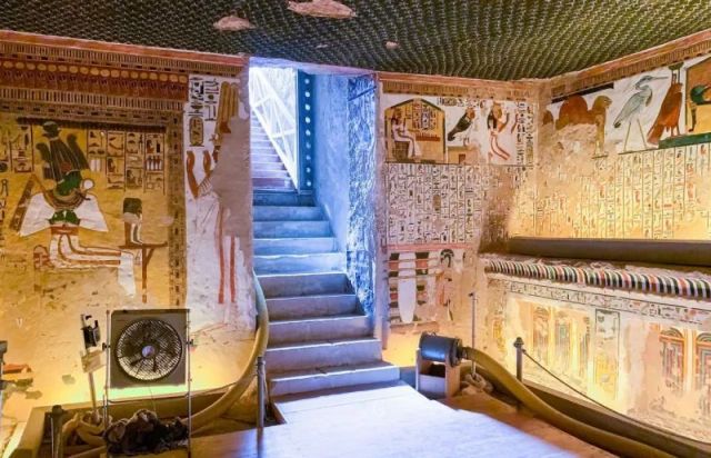 Nefertari tomb